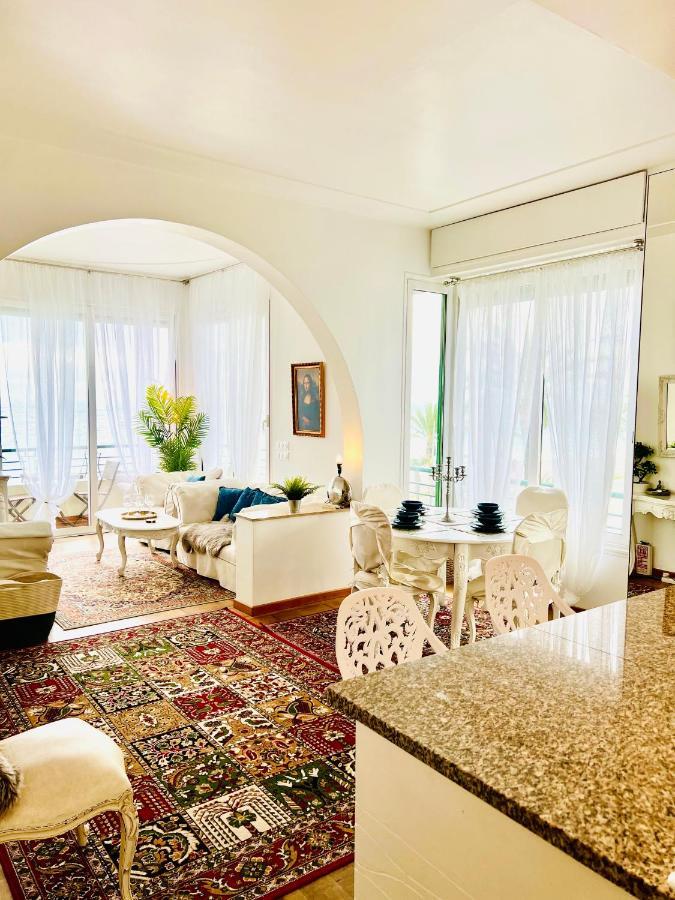 Endless Stunning Mediterranean Sea Views Promenade Des Anglais Nice Exteriör bild